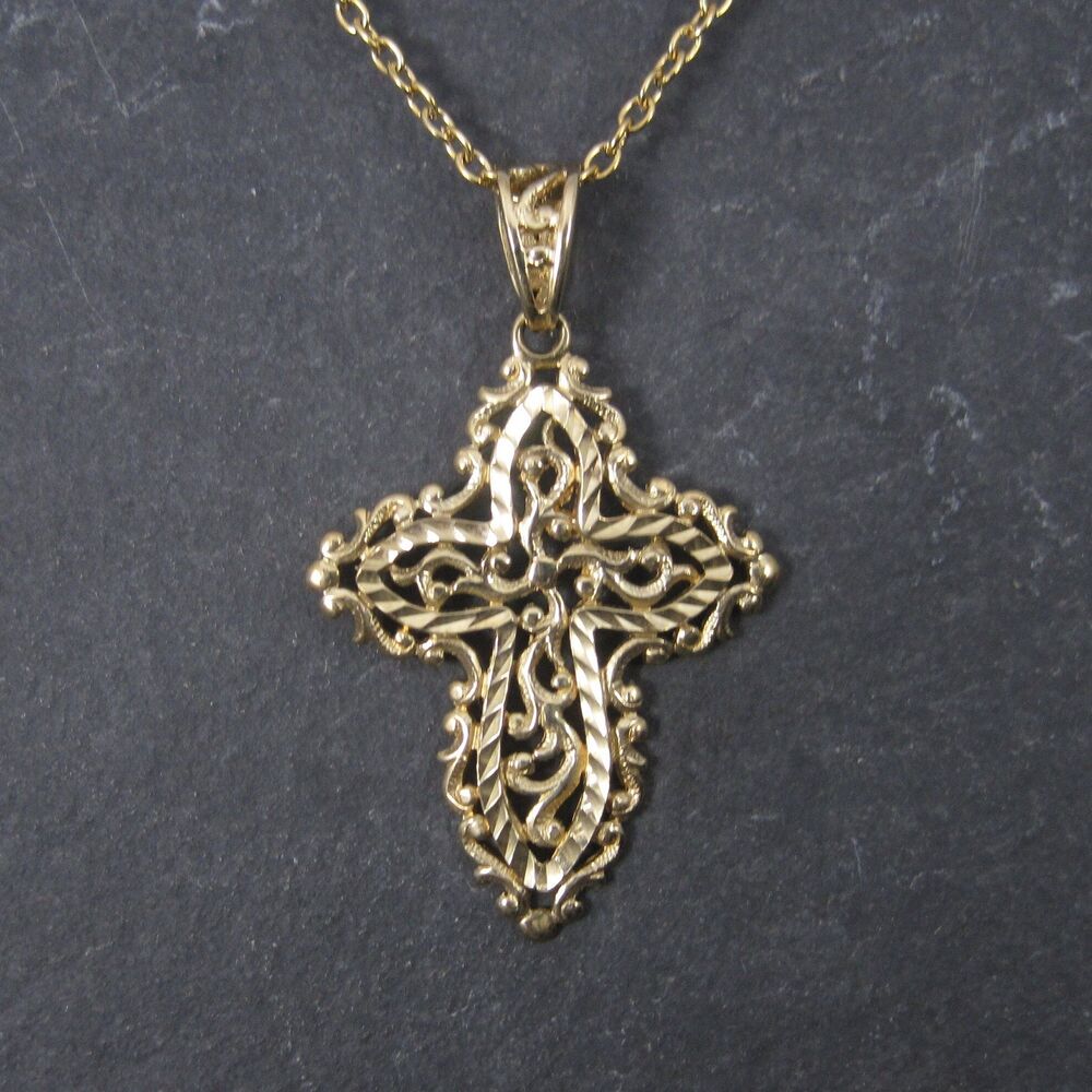 Vintage 10K Yellow Gold Diamond Cut Filigree Cross Pendant
